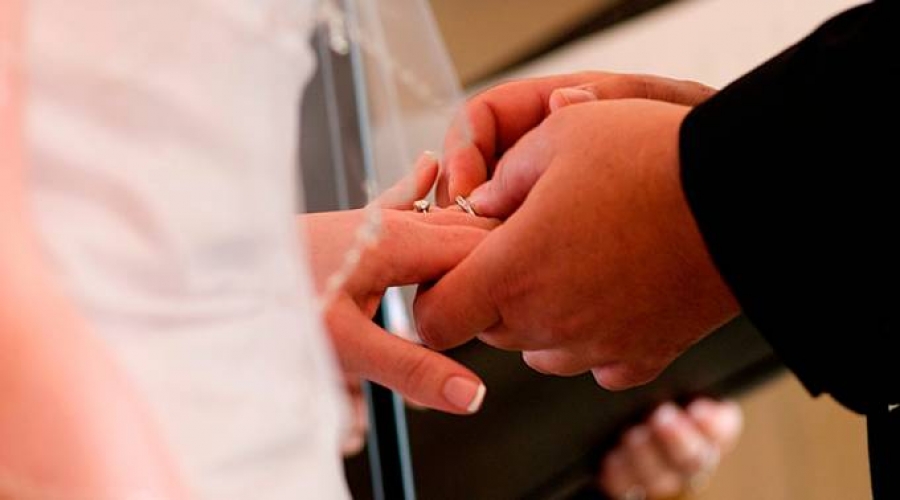 Defender los valores de la familia no es discriminar ni ser homof&oacute;bico, afirman obispos