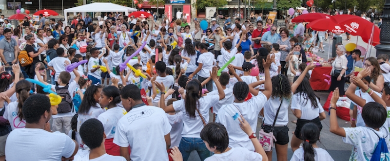 La plaza de Isabel II acoge un acto público de Cáritas de las vicarías III y VII