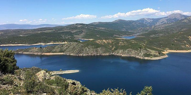 Santa María Madre de Dios de Tres Cantos realiza en El Atazar un campo de trabajo con adolescentes