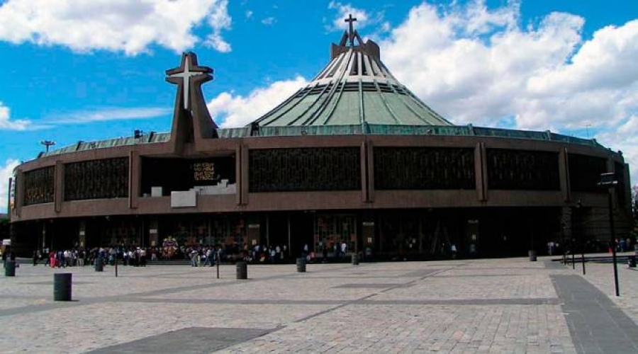 Mexicanos celebran 40 a&ntilde;os de consagraci&oacute;n de Bas&iacute;lica de la Virgen de Guadalupe