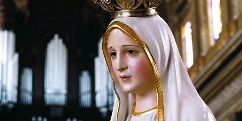 Sagrado Corazón de Jesús organiza una procesión con la Virgen de Fátima en su festividad litúrgica