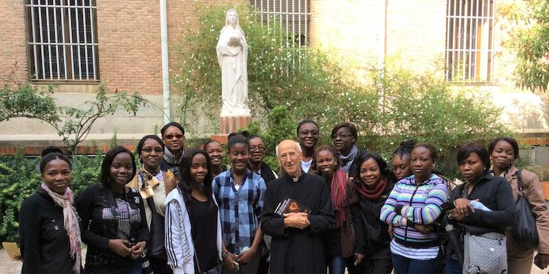 La bas&iacute;lica de la Milagrosa acoge una Misa funeral por el hermano Gregorio Reta