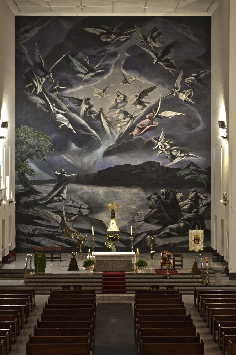 El vicario de la II preside una Eucarist&iacute;a en la parroquia de Nuestra Se&ntilde;ora del Pilar dentro de su &laquo;mes solidario&raquo;