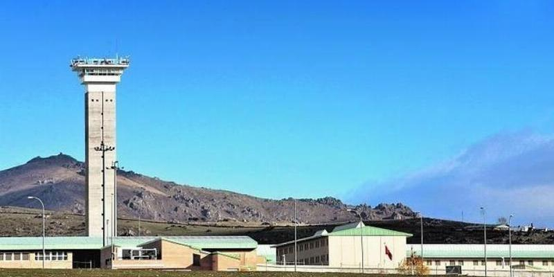 El arzobispo visita el centro penitenciario de Soto del Real en la festividad de Nuestra Señora de la Merced