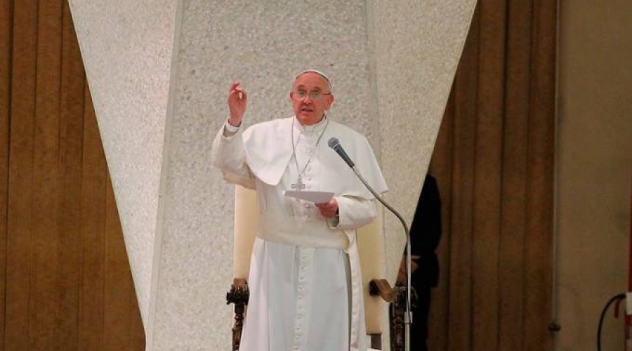 El SantoPadre rechaza la &laquo;amistad del sentimentalismo&raquo; frente a la amistad del compromiso