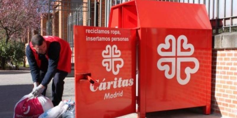 El proyecto Textil Empleo de reciclaje de ropa de Cáritas Diocesana de Madrid ya cuenta con más de 230  puntos de recogida de prendas