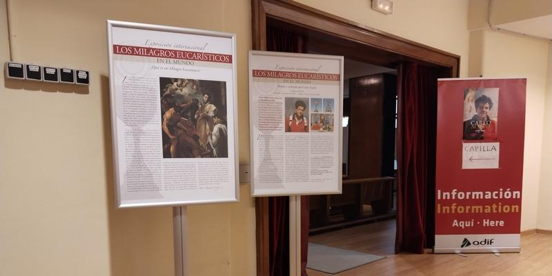 La capilla de la Facultad de Derecho de la Universidad Complutense de Madrid acoge la muestra “Milagros Eucarísticos” diseñada y creada por san Carlo Acutis.