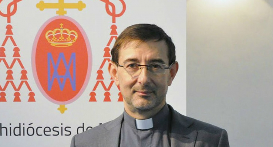 El obispo auxiliar electo Jos&eacute; Cobo celebra una Eucarist&iacute;a con la Comunidad de Sant&rsquo; Egidio
