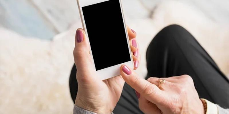 Nuestra Señora de Altagracia programa una charla titulada 'Mayores en la red'