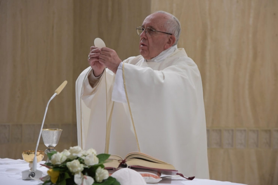 El Santo Padre en Santa Marta advierte sobre la religi&oacute;n &laquo;maquillada&raquo; y del &laquo;aparentar&raquo;