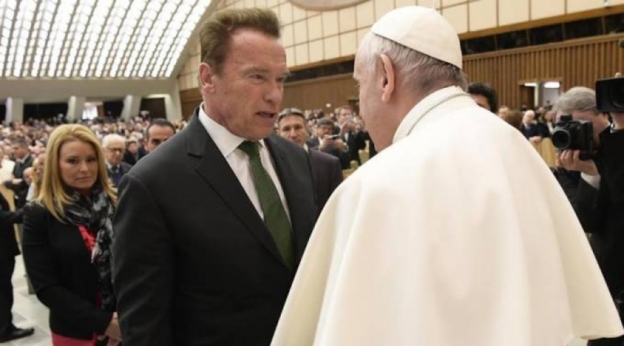 Papa Francisco recibe a Arnold Schwarzenegger en el Vaticano