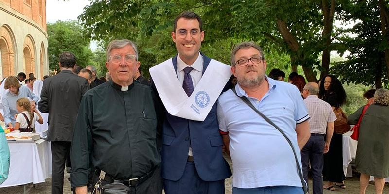 &Aacute;lvaro Sim&oacute;n ser&aacute; ordenado di&aacute;cono en la catedral de la Almudena: &laquo;Porque soy imperfecto, puedo ser sacerdote&raquo;