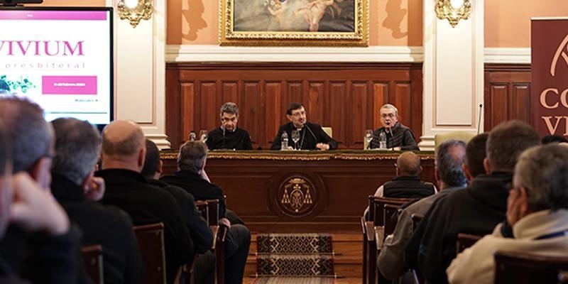 El cardenal Cobo, a los sacerdotes de la primera preasamblea previa a CONVIVIUM: &laquo;Los curas, si queremos mantener la centralidad de Jesucristo, nos necesitamos unos a otros&raquo;