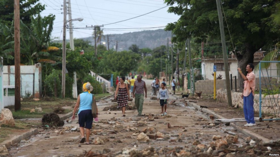 Hurac&aacute;n Matthew: Sacerdote pide en conmovedora carta oraciones por cubanos damnificados