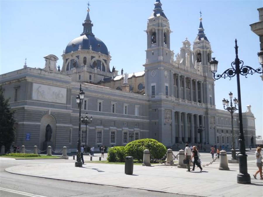 La comunidad filipina celebra una Misa de acci&oacute;n de gracias en la catedral con motivo del 30 aniversario de su Capellan&iacute;a en Madrid