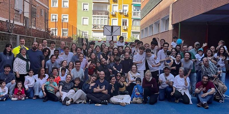 La parroquia San Fulgencio y San Bernardo unifica en una Misa mayor de 12 a ni&ntilde;os, j&oacute;venes, familias y mayores para fortalecer el &laquo;seguimiento de Cristo&raquo; en comunidad