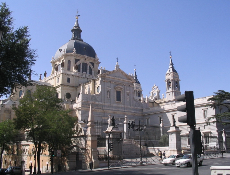 La Polic&iacute;a Municipal celebra a su patrono con una Eucarist&iacute;a en la catedral