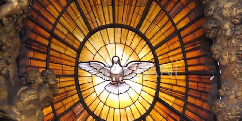 La capilla de Somosaguas organiza una Vigilia de Pentecostés en la residencia universitaria de las madres Trinitarias