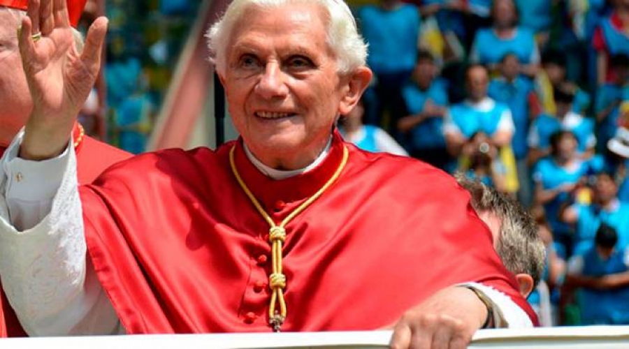 Benedicto XVI revela en nuevo libro c&oacute;mo decidi&oacute; renunciar al pontificado