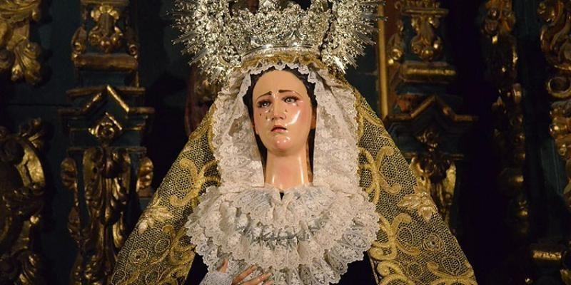 El p&aacute;rroco de San Gin&eacute;s preside una Eucarist&iacute;a en honor de la Virgen de la Amargura de Sevilla