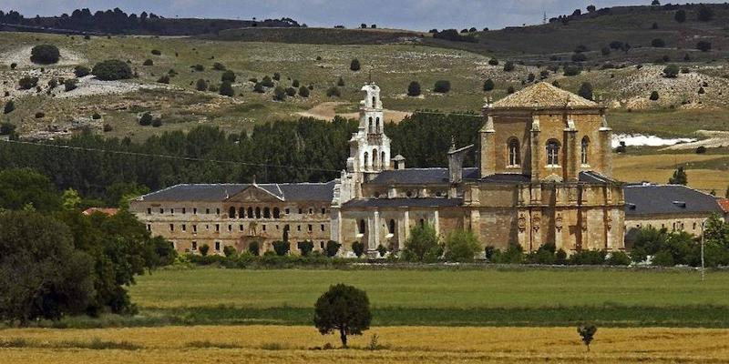 San Manuel y San Benito inaugura las actividades de este curso pastoral con una excursión al monasterio de la Vid