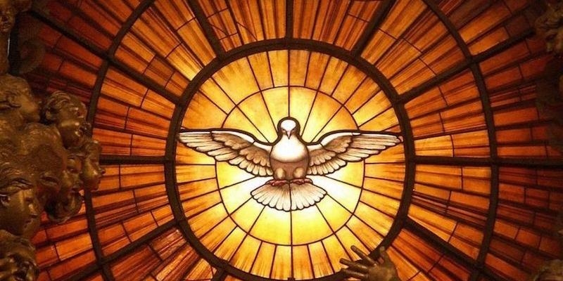 Gil Gonz&aacute;lez imparte el sacramento de la Confirmaci&oacute;n en San Jos&eacute; de Las Matas