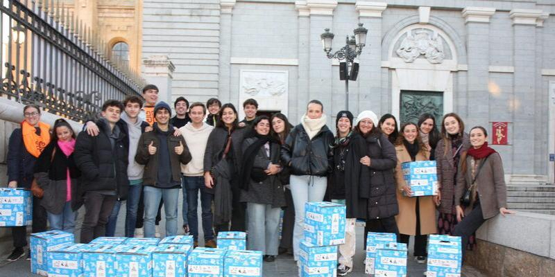 Los Reyes de España transmiten «su agradecimiento y reconocimiento a los voluntarios que participarán en la XI Edición de Nadie Sin Cenar por la labor que desarrollan»