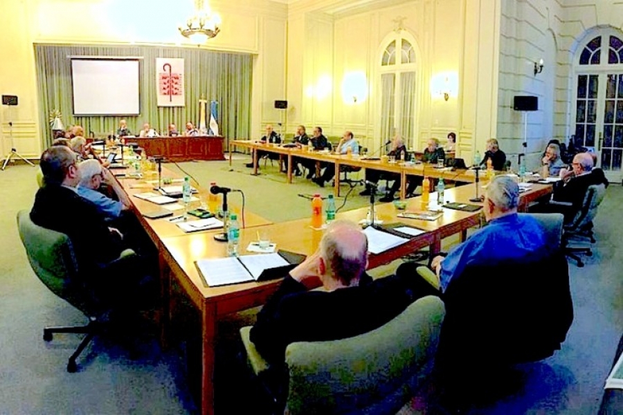 Conferencia Episcopal Argentina pide esclarecer posibles casos de corrupci&oacute;n en la Iglesia