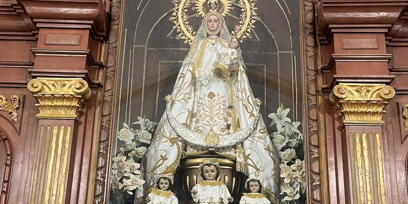 Robledo de Chavela realiza la romer&iacute;a en honor a la Virgen de Navahonda en la solemnidad de la Sant&iacute;sima Trinidad