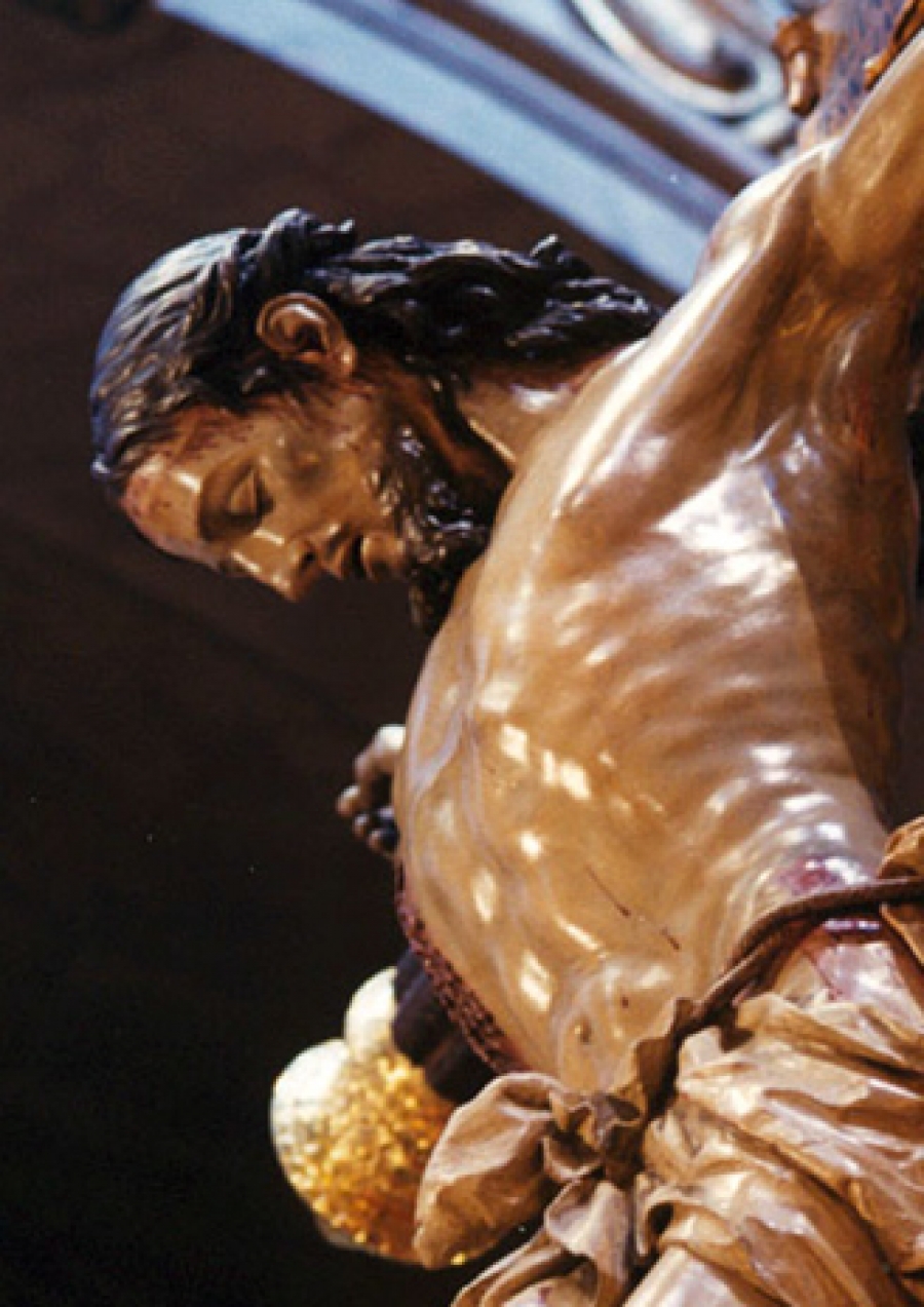 V&iacute;a Crucis con el Sant&iacute;simo Cristo de los Estudiantes alrededor de la bas&iacute;lica pontificia de San Miguel