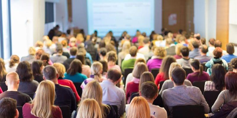 Empleados y voluntarios de las delegaciones de misiones de Espa&ntilde;a se re&uacute;nen en la casa de la Esclavas de Cristo Rey