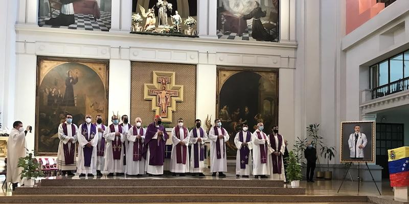 El cardenal Porras preside en San Antonio una Misa por la próxima beatificación del siervo de Dios José Gregorio Hernández