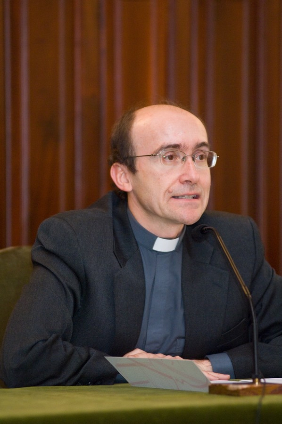 Javier Prades, rector de San Dámaso: «Hoy vivimos un tiempo privilegiado para dar testimonio»