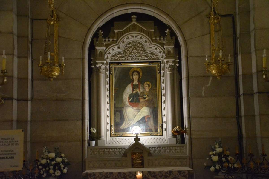 La cripta de la catedral celebra la fiesta de Nuestra Se&ntilde;ora de Lis