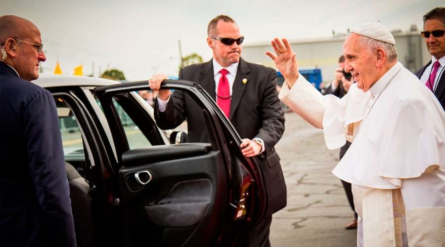 Subastan para caridad auto que usó el Papa Francisco en Estados Unidos