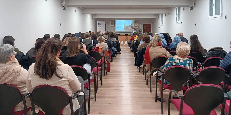 Valentín Rodil imparte un taller de prevención del suicidio en el Arzobispado de Madrid: «Si escuchamos a la gente, puede ser el primer eslabón de la ayuda»