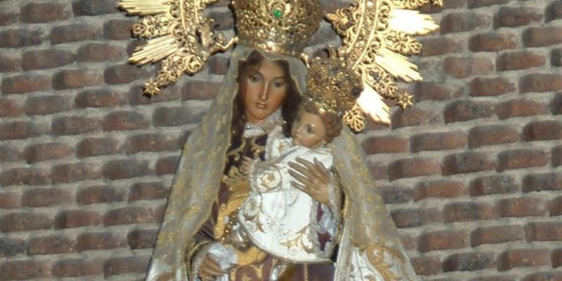 El padre Luca Zerneri preside en Santa María del Monte Carmelo los cultos en honor a la Virgen titular del templo