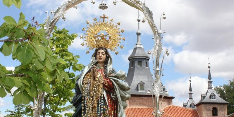 El cardenal Jos&eacute; Cobo preside en la ermita de la Virgen del Puerto la misa en honor a la patrona de Arganzuela