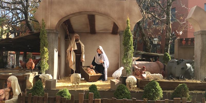 San Lorenzo de El Escorial ofrece la posibilidad de visitar varios belenes en Navidad
