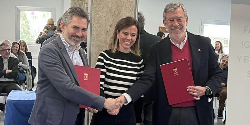 El Ayuntamiento y Cáritas Diocesana de Madrid firman un convenio para detectar la soledad de las personas mayores
