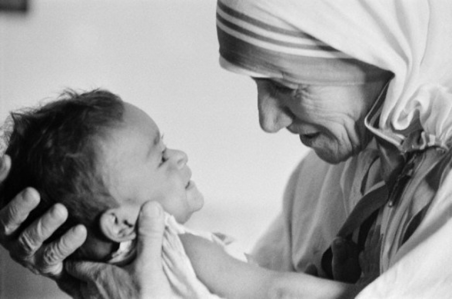 Experto en bio&eacute;tica recuerda propuesta de la Madre Teresa ante el drama del aborto