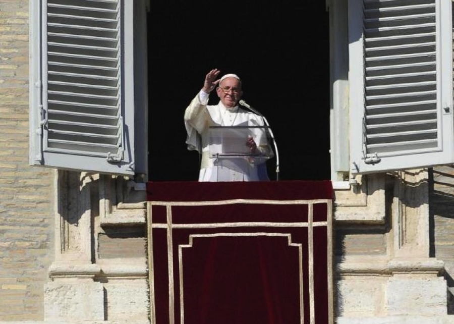 El Santo Padre en el &Aacute;ngelus: 'La fuerza del reino de Cristo es el amor'