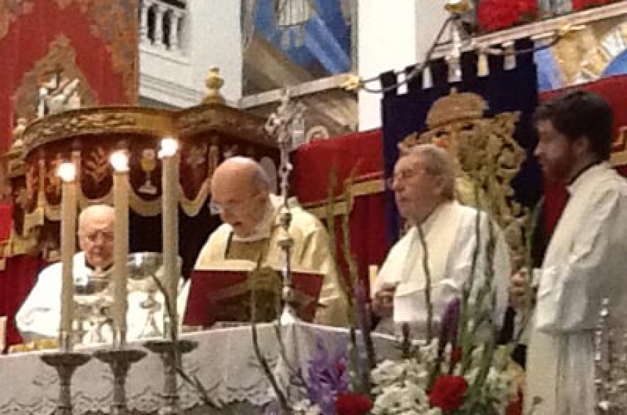 &ldquo;El beso de los fieles a la imagen de nuestro Padre Jes&uacute;s es la prueba externa de un amor que se lleva dentro, de una confianza que se tiene en &Eacute;l&rdquo;