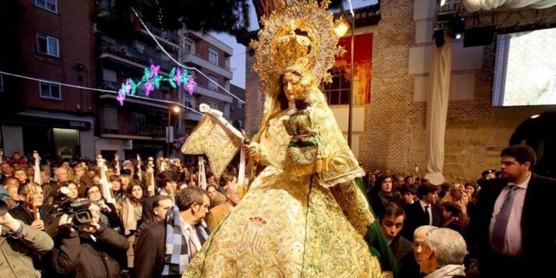 San Pedro Apóstol recibe en Navidad a la patrona de Alcobendas