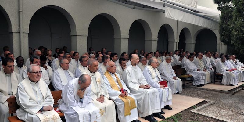 Los sacerdotes de la diócesis celebran la fiesta de Jesucristo, Sumo y Eterno Sacerdote con una Misa en el monasterio de las Oblatas