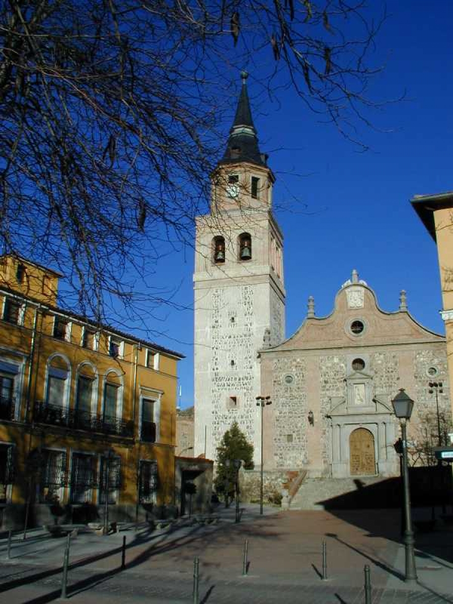 Rosario de la aurora en honor a la Virgen del Pilar en San Pedro Advíncula