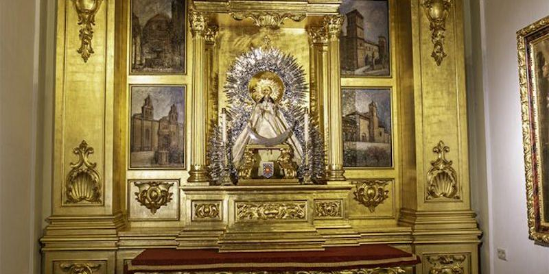 Imagen de la Virgen de Guadalupe, de &Uacute;beda, en su capilla en el templo parroquial