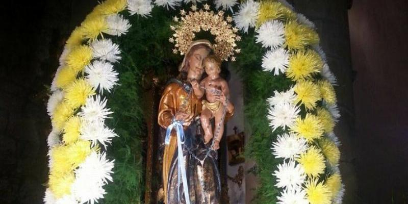 La ermita Nuestra Señora del Rosario de Soto del Real acoge los cultos de verano en honor a su patrona