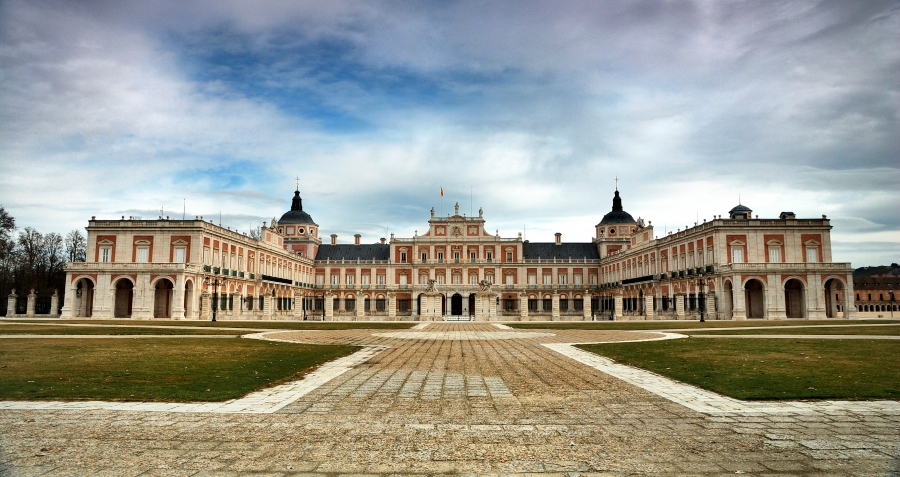 Santa Mar&iacute;a del Silencio visita Aranjuez y el Parque Europa