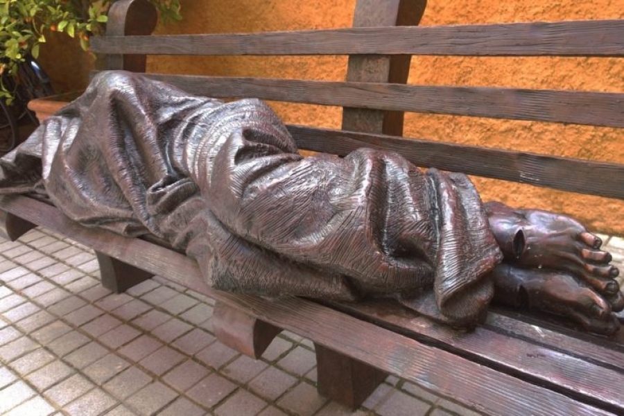 El Papa pide: 'Que el Se&ntilde;or nos caliente el coraz&oacute;n' para ayudar a los 'sin techo' que sufren el fr&iacute;o